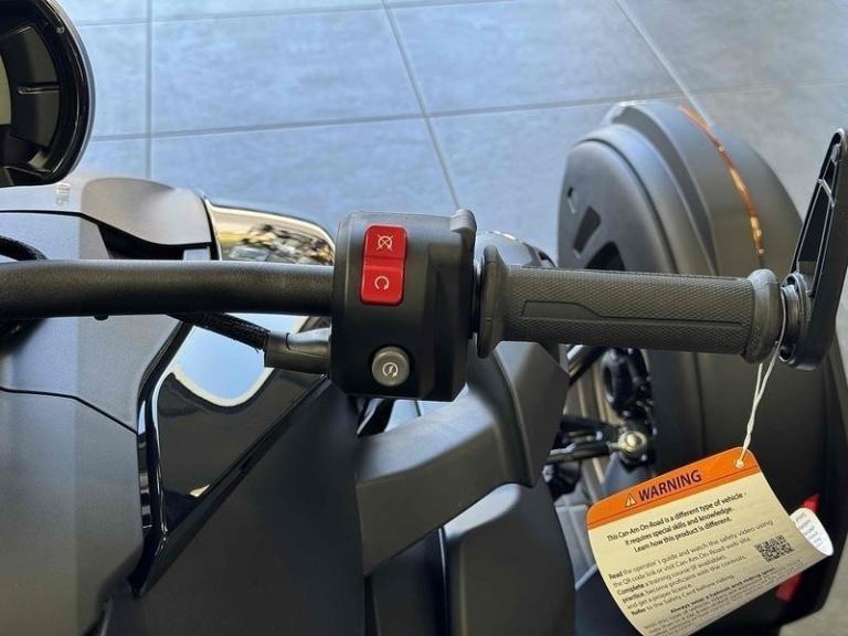 Can-Am Ryker 900 STD 900 ACE 3-Wheel 