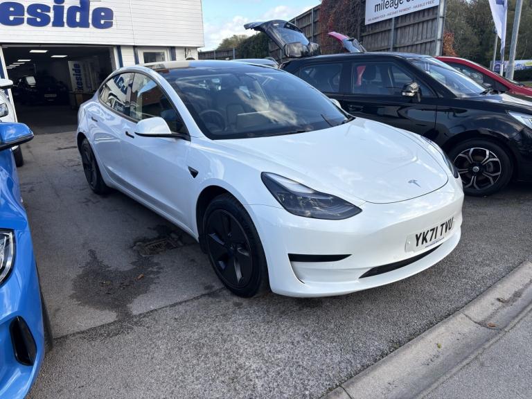 TESLA MODEL 3 Standard Range Plus 2021