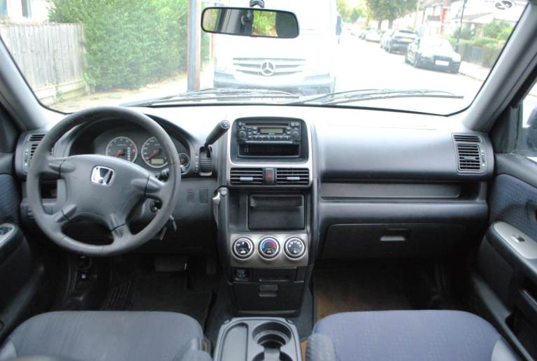 LHD/LEFT HAND DRIVE HONDA CR-V 2003 4X4,AUTOMATIC,PETROL,EXCELLENT CONDITION