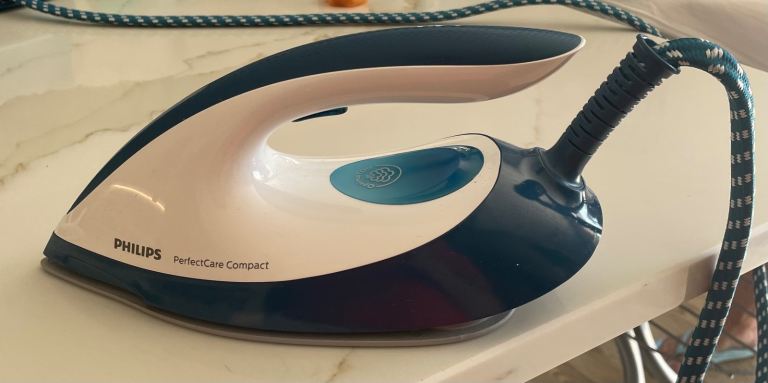 Philips PerfectCare Compact Steam Generator Iron – Good Condition