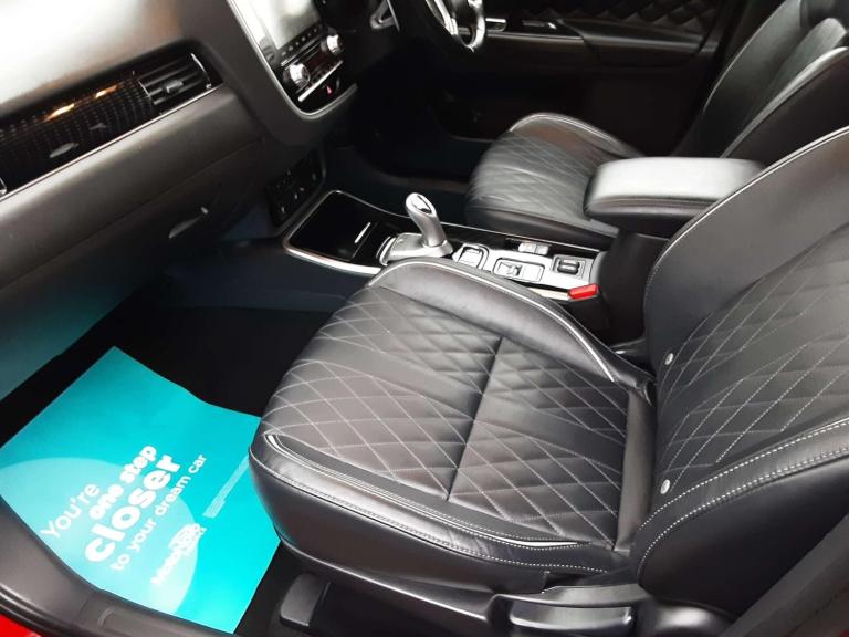 2020 Mitsubishi Outlander 2.4 PHEV Exceed 5dr Auto ESTATE PETROL/ELECTRIC Automatic