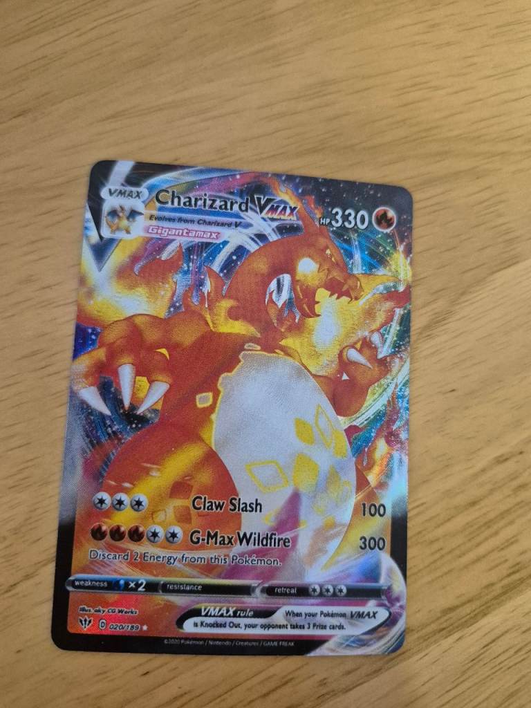 Charizard VMAX Pokémon Card – As Good As New