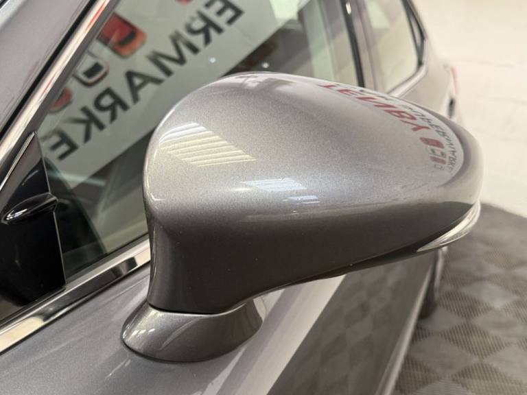 2018 Lexus IS 300h Executive Edition 4dr CVT Auto SALOON PETROL/ELECTRIC Automatic