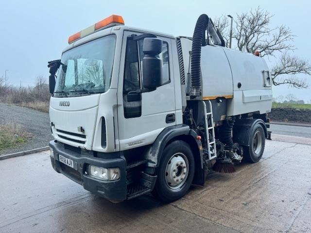 2008 58 Iveco Eurocargo 150e22 Johnston VT650 dual sweep gully arm 