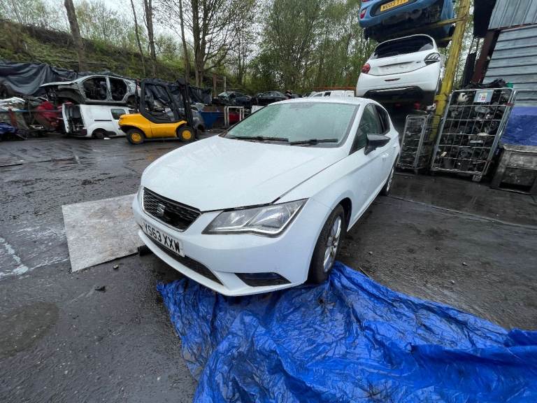 ♻️SEAT LEON 2013-2017 WHITE 1.6 TDI (CLHA) 5 DOOR BREAKING FOR PARTS♻️
