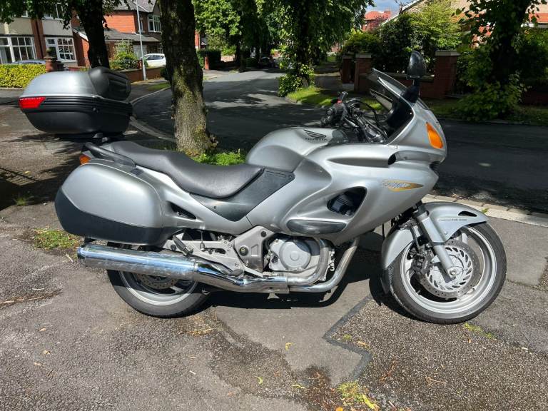 Honda, DEAUVILLE, 2002, 647 (cc)