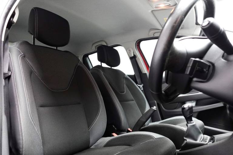 2017 Renault Clio 1.2 16V Dynamique Nav Hatchback 5dr Petrol Manual Euro 6 (75 ps) Hatchback Petr...