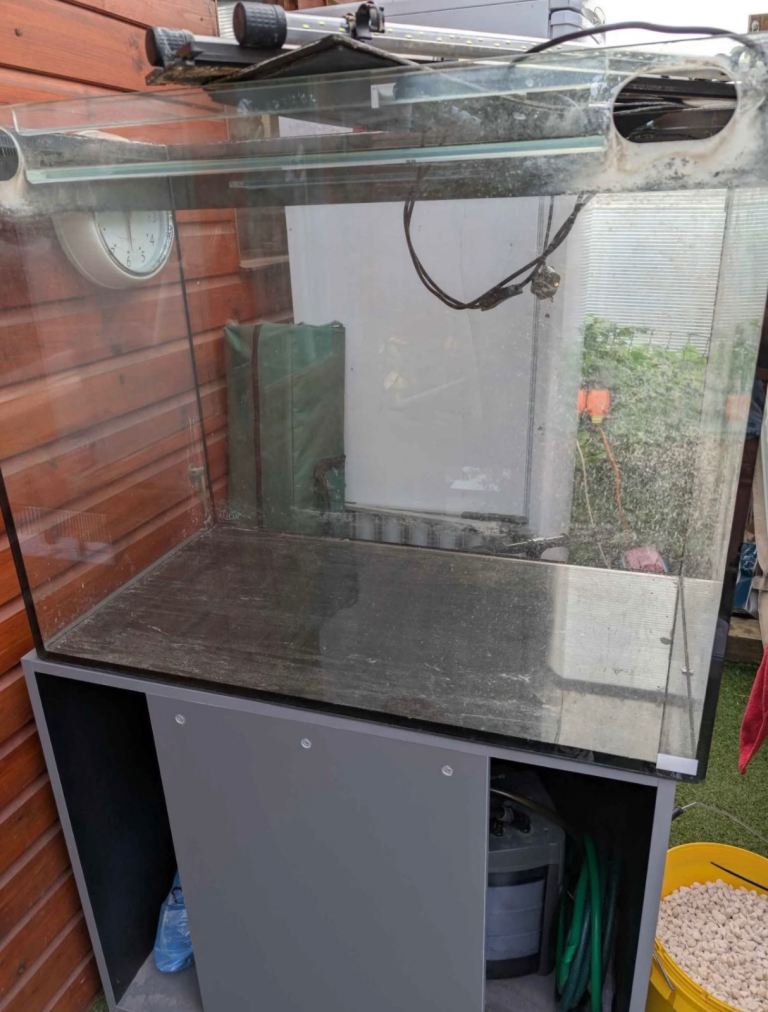 300 L fish tank and stand 