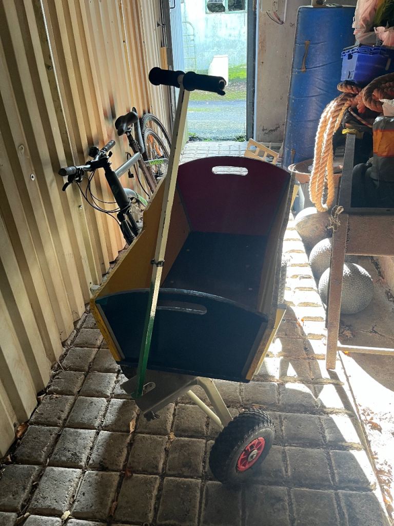 Beautiful wooden Dutch Cart £120 ONO