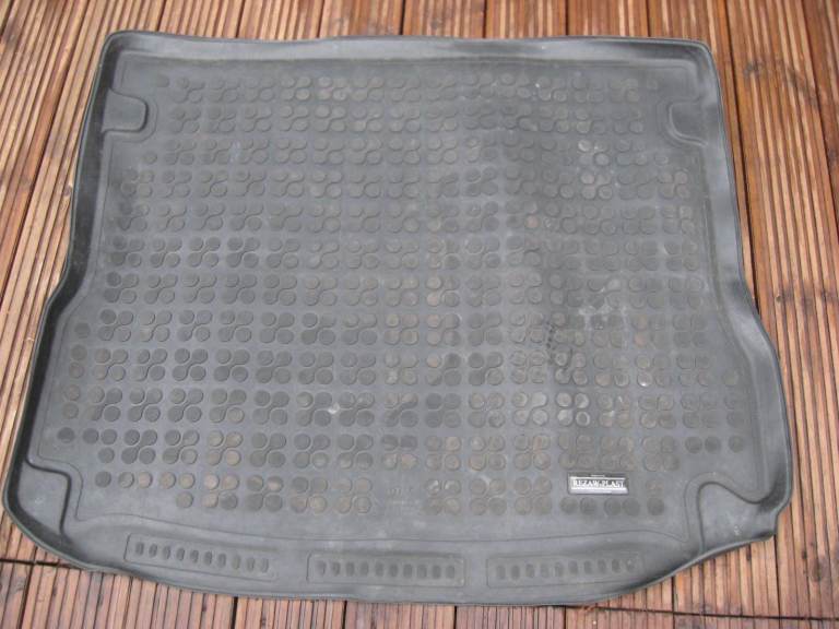 Genuine Audi Q5 rubber boot mat 