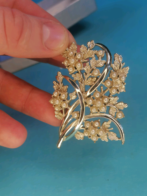 Amethyst design brand new brooch..