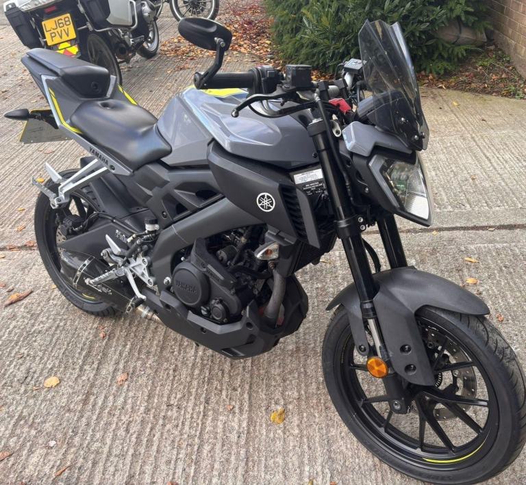 2017 67 YAMAHA MT125 ABS MT 125 GREY VERY CLEAN NEW MOT HPI CLEAR NAKED