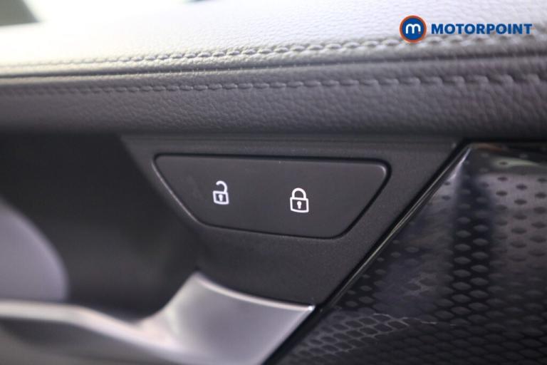 2025 Volkswagen Passat 1.5 TSI eHybrid Life 5dr DSG Estate Hybrid Automatic