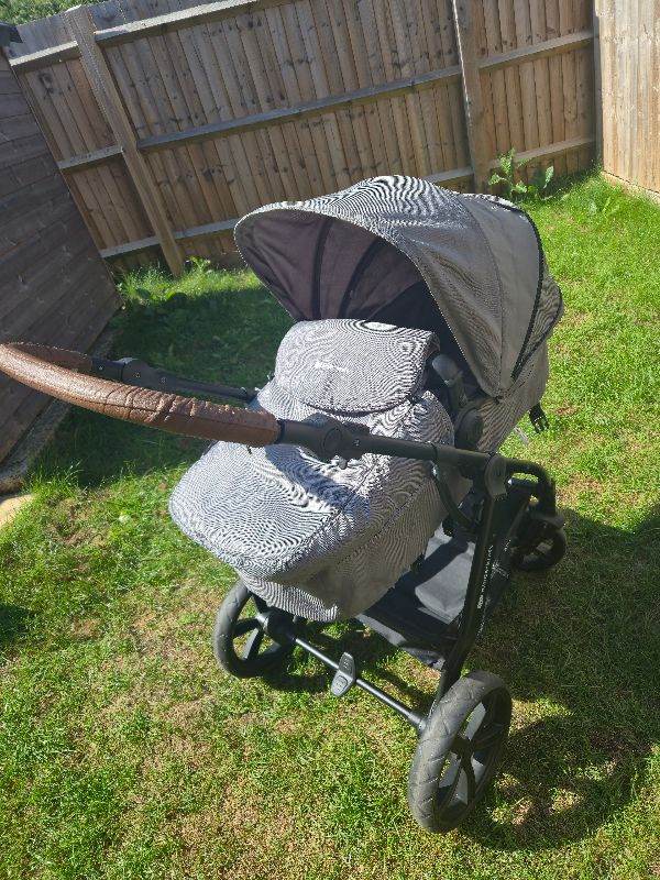 3 in 1 pram and accessories 