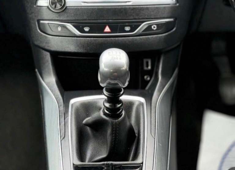 2016 Peugeot 308 1.2 PureTech 130 Allure 5dr HATCHBACK PETROL Manual