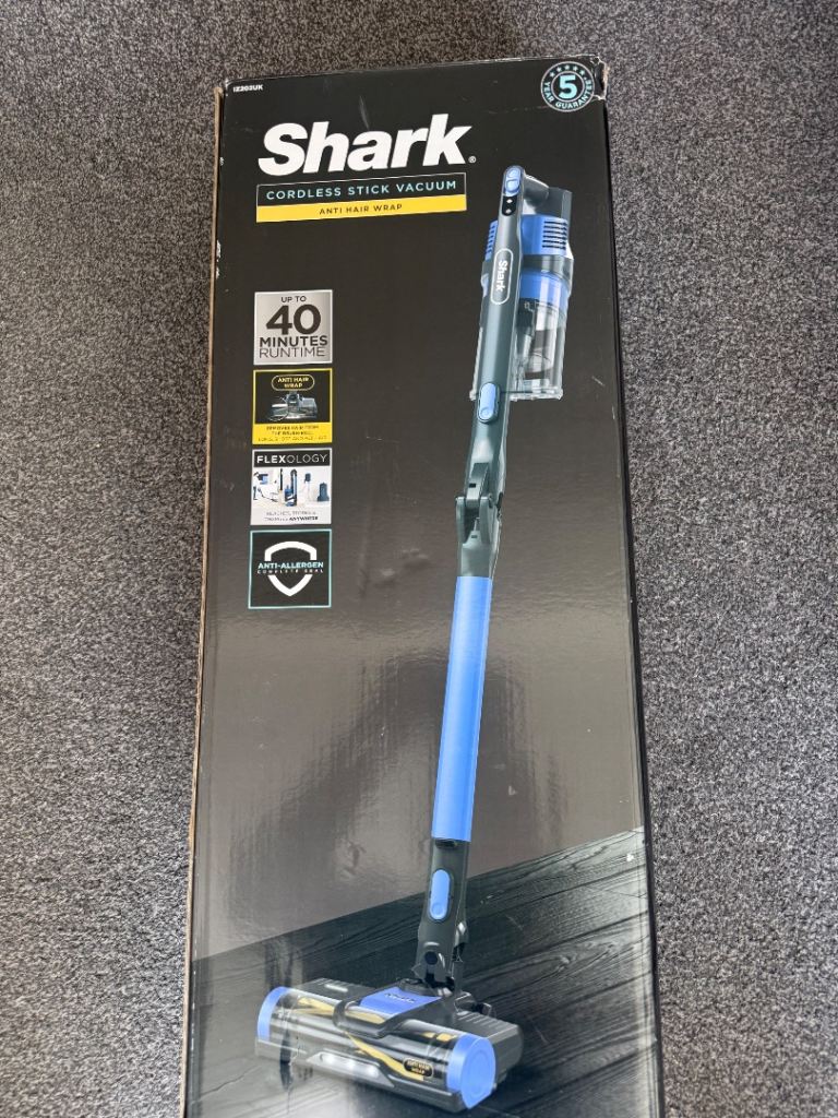 NEW Shark Cordless Stick Vacuum Cleaner - Boxed
