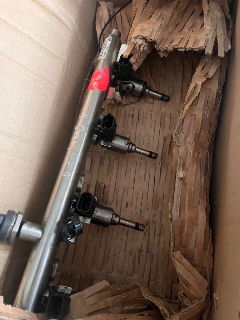 Kia Sportage Set Of Fuel Injectors 1.6 GDi Petrol 99kW (135 HP) 35350-2B110 2015