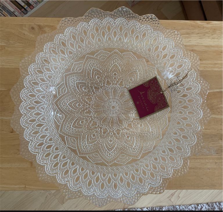 Lace effect artistic accents decorative/large serving glass bowl