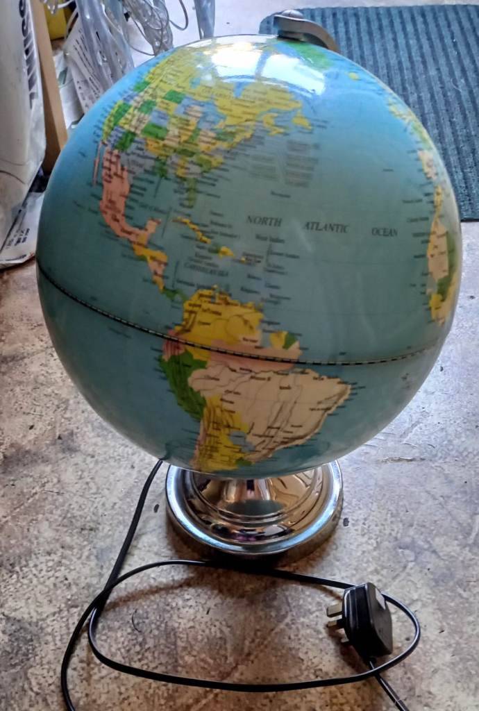 1 Electric World Globe Lamp 