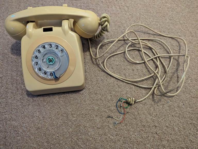 Rare Vintage Telephone 706 in cream colour - 706 CB PXA 64/2A
