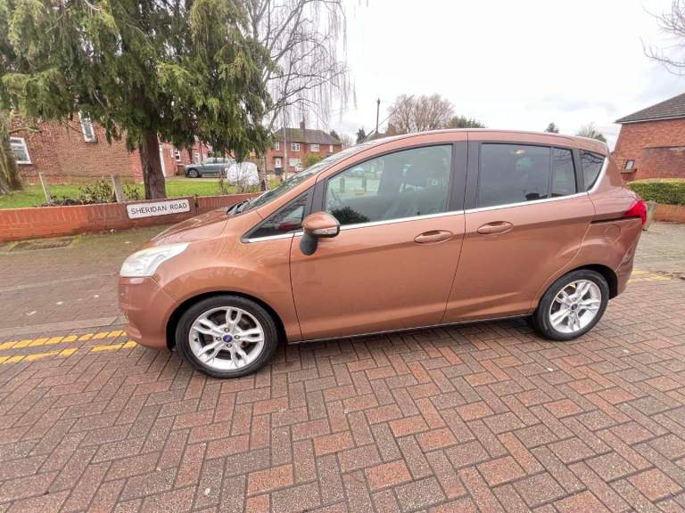 Ford B-Max Automatic 1.6 petrol Titanium X Powershift 