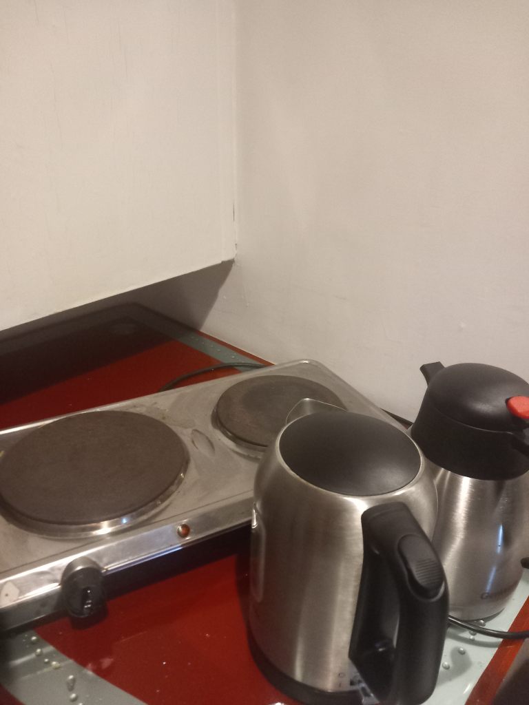 Entire Property £700 pm