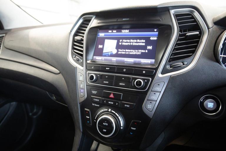 2016 Hyundai Santa Fe 2.2 CRDi Blue Drive Wiggins Edition SUV 5dr Diesel Auto 4WD Euro 6 (s/s) (7...