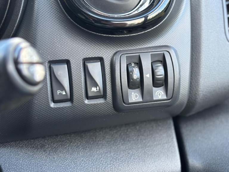 VAUXHALL VIVARO 1.6 CDTi 2700 BiTurbo ecoFLEX Sportive 2015