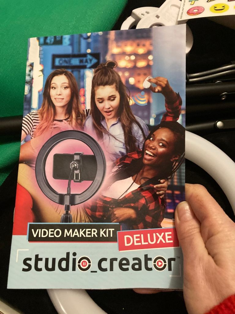 Studio Creator Video Maker Kit for Blogging TikTok Video Maker age 8 - adult