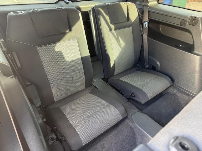 2012 Vauxhall Zafira 1.6 16V Exclusiv Euro 5 5dr MPV Petrol Manual