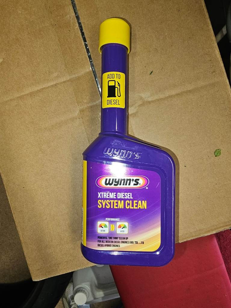 Diesel system cleaner