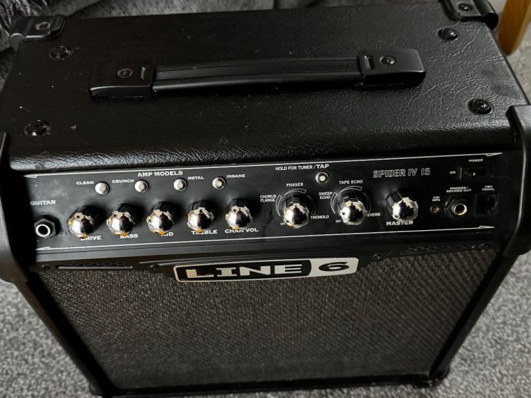 Lee Paul II Ephiphone Electric Guitar an Amp