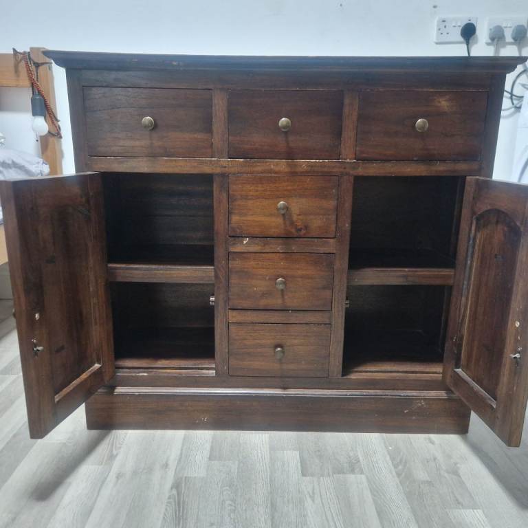 Solid Wood Sideboard / Buffet Cabinet with Drawers & Cupboard Storage