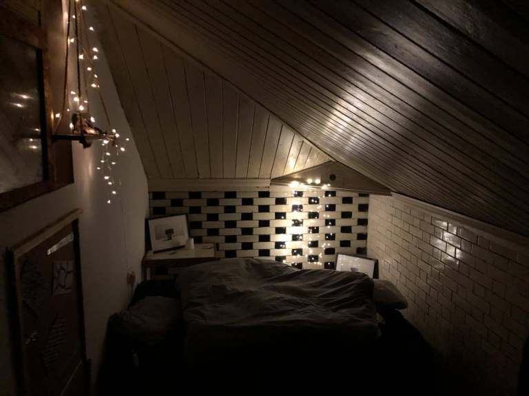 Room in a shared Warehouse E3