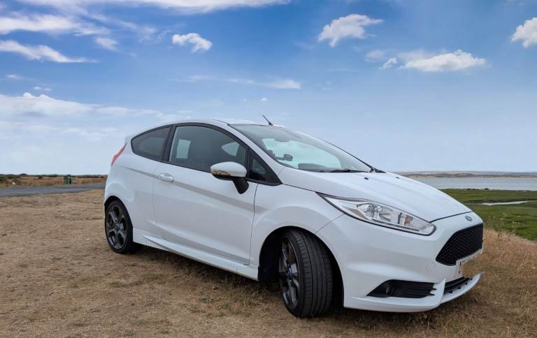 Ford, FIESTA, Hatchback, 2016, Manual, 1596 (cc), 3 doors