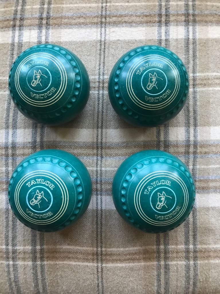 Taylor Vector 4H BB10 bowls. Mottled green with “Horses Head”  motif. GC for age. 