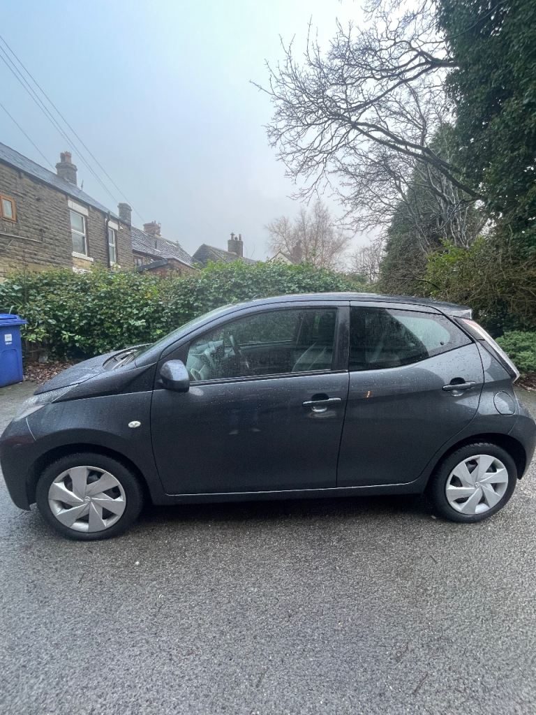 Toyota, AYGO, Hatchback, 2014, Manual, 998 (cc), 5 doors