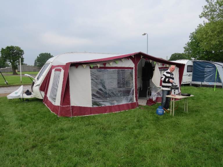 Bradcot full size awning