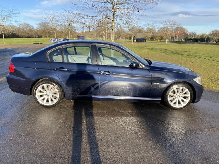 BMW 3 SERIES 2.0 320d SE Saloon 2009