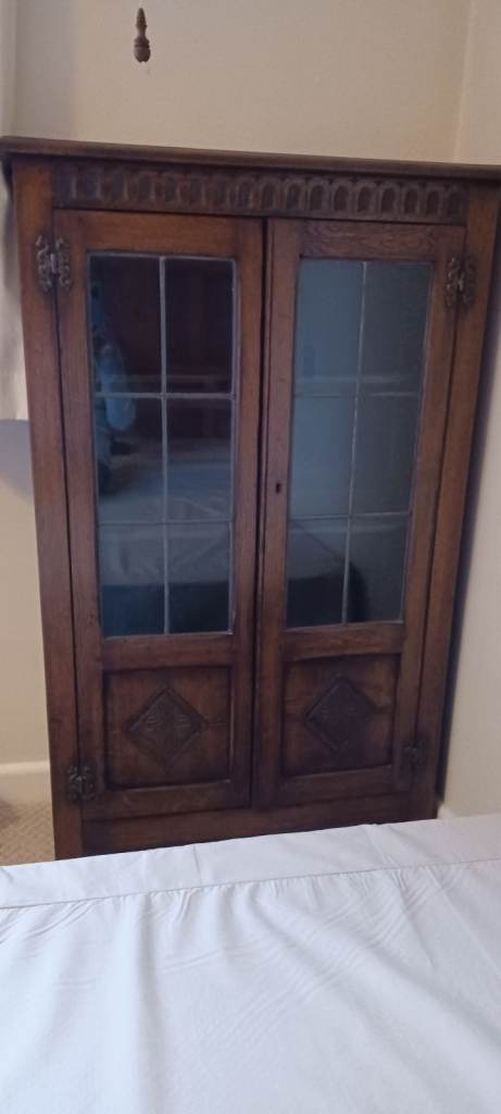 Leaded Glass Fronted Display Cabinet/bookcase