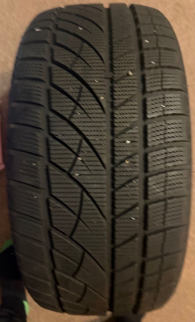 4x Winter Tyres 235/40 R18 – Good Condition – Half Price vs New