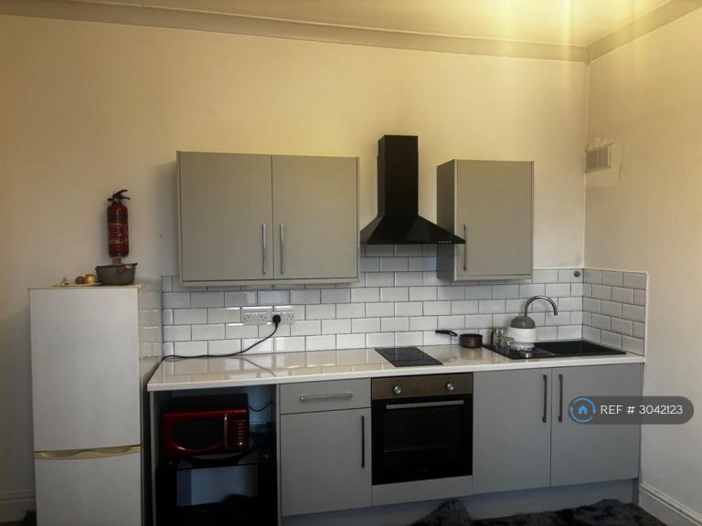 Studio flat in Leyland Road, Southport, PR9 (#3042123)