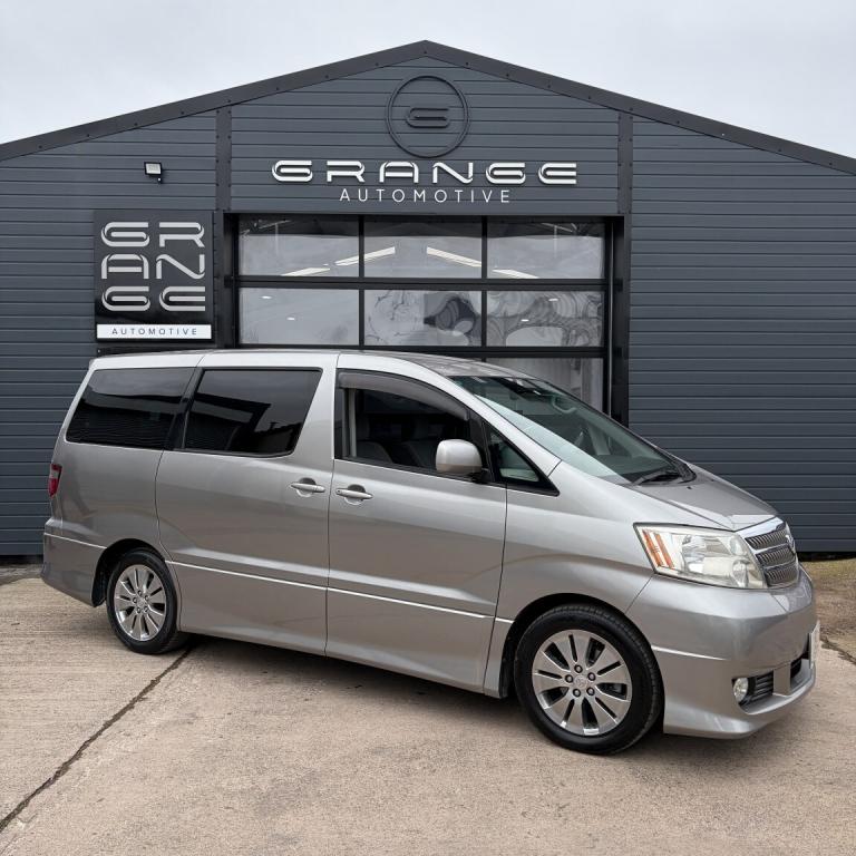 TOYOTA ALPHARD De 2004