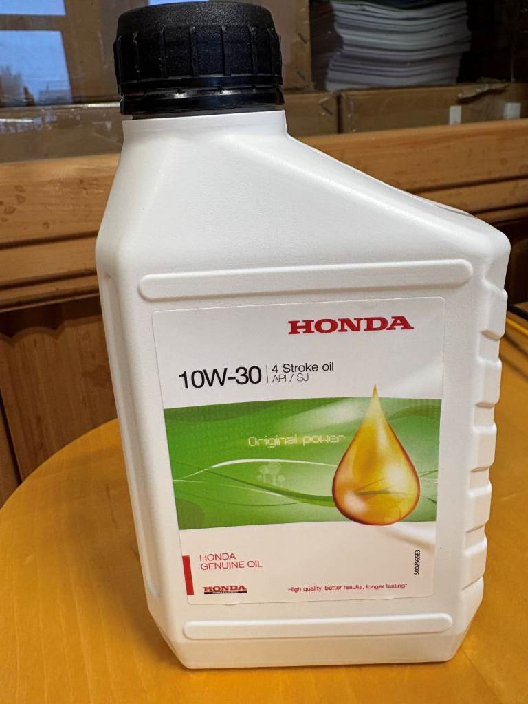 Honda 10W-30 4-stroke Engine Oil 600ml 