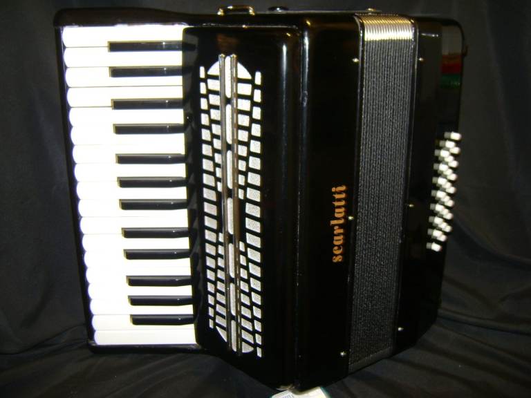 scarlatti 24 bass accordion ideal 1st accordian