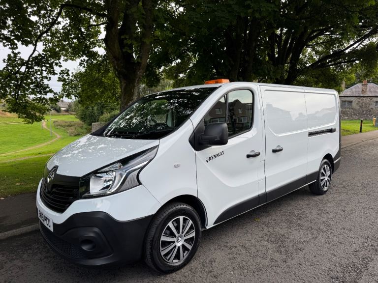Renault Trafic LWB – 1 Owner –🚨  ONLY 55,000 GENUINE MILES! 🚨