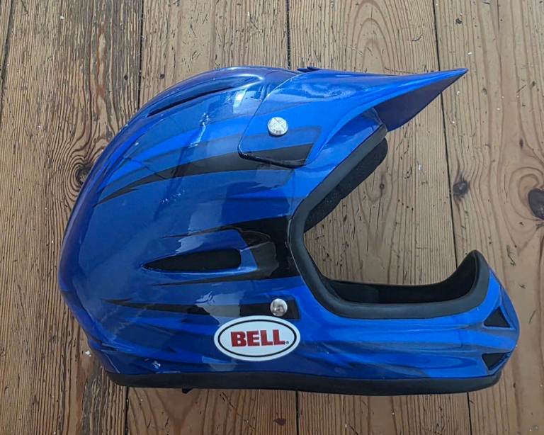 Bellistic full-face helmet in size M, suitable for head circumference 56-58cm.