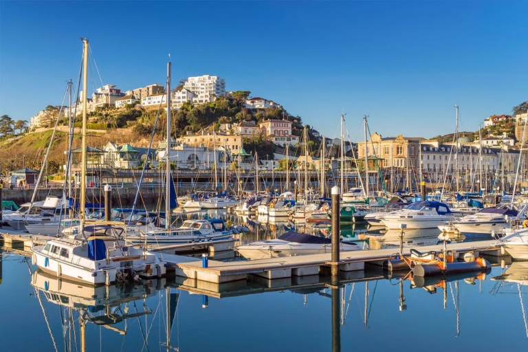 Attractive apartment overlooking Torquay, Dartmoor and Lyme Bay