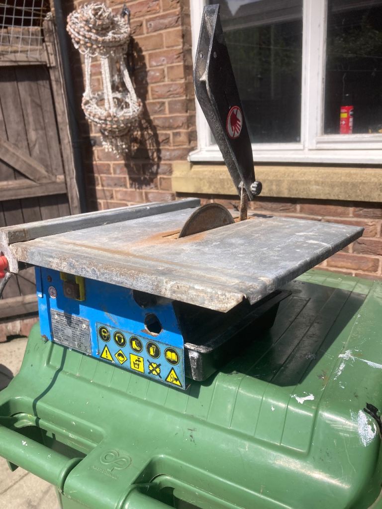 Electric Tile Cutter Saw – Used Condition