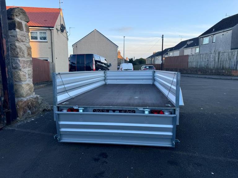 BRAND NEW 10ft X 5ft TWIN AXLE FLAT NIEWIADOW TRAILER 750KG